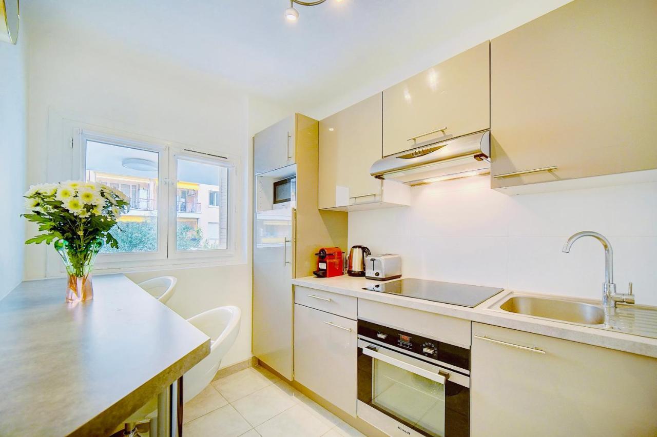 2 Bedroom Luxury Flat With Balcony Cannes Center المظهر الخارجي الصورة