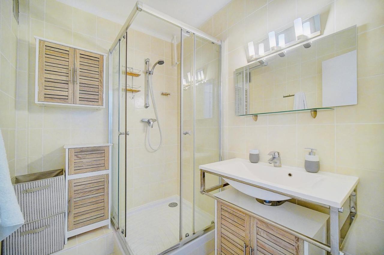2 Bedroom Luxury Flat With Balcony Cannes Center المظهر الخارجي الصورة